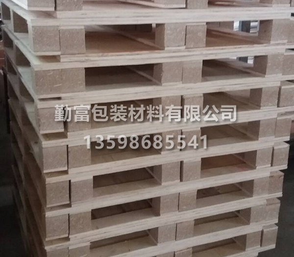 四面進(jìn)叉木托盤(pán)